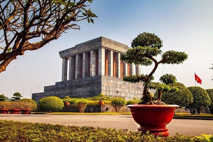 Half-Day Hanoi Highlights: Tran Quoc, Ho Chi Minh Mausoleum & Train Street photo 1