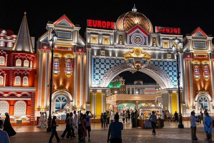 Dubai Miracle Garden & Global Village Evening Tour — Flowers, Food and World Pavilions photo 6