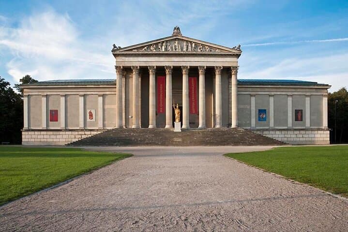 Munich Card: Unlimited Public Transport and Attraction Discounts (1-5 Days) photo 4