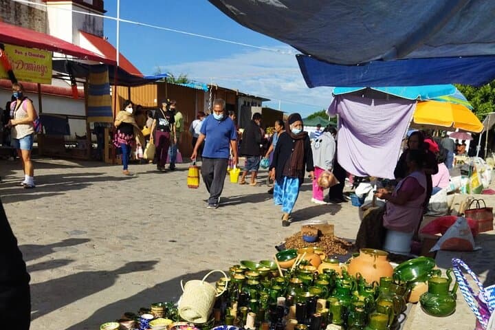 Oaxaca Transfers and Cultural Excursions: Monte Albán, Tlacolula Market & Weaving Workshop photo 4