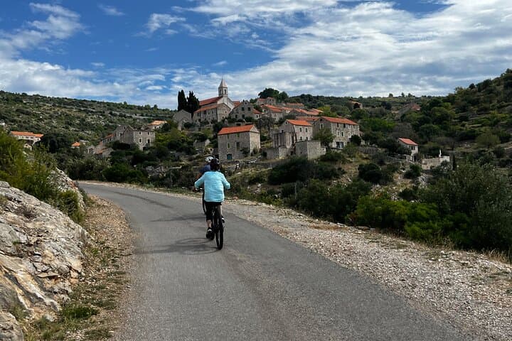 Self-Guided Hvar E-Bike Tour: Lavender Fields, Abandoned Villages & Fortica Views