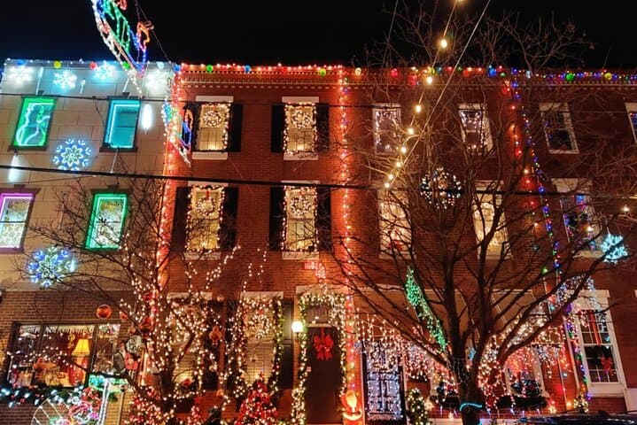 Philadelphia Holiday Lights Private Driving Tour — Center City Evening Driving Experience photo 2