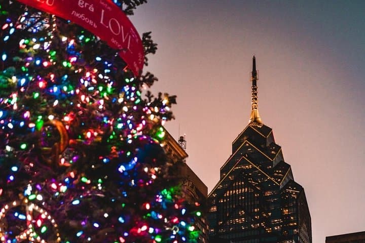 Philadelphia Holiday Lights Private Driving Tour — Center City Evening Driving Experience photo 4