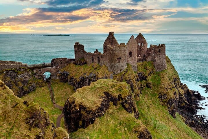 Enchanted Shores: Belfast to Giant's Causeway Coastal Day Tour photo 3