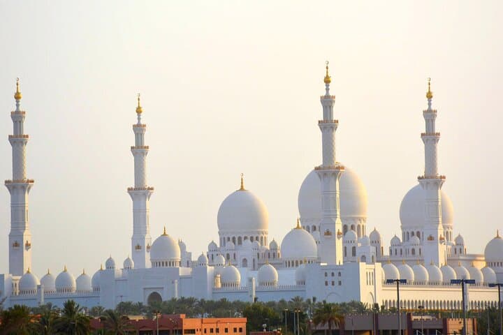 Half-Day Private Abu Dhabi City Tour: Sheikh Zayed, Corniche & Yas Island Highlights