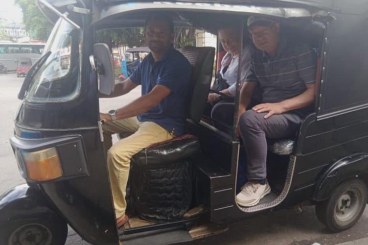 Colombo Tuk-Tuk Shore Excursion: 3-Hour City Circuit from Colombo Port photo 1