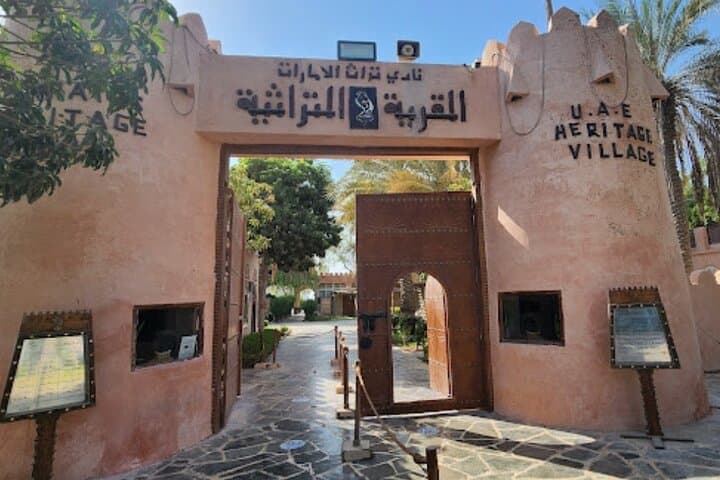 Abu Dhabi City Tour & Evening Desert Safari: Mosque, Corniche and Dune-Bashing Under the Stars photo 4