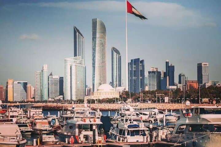 Abu Dhabi City Tour & Evening Desert Safari: Mosque, Corniche and Dune-Bashing Under the Stars photo 5