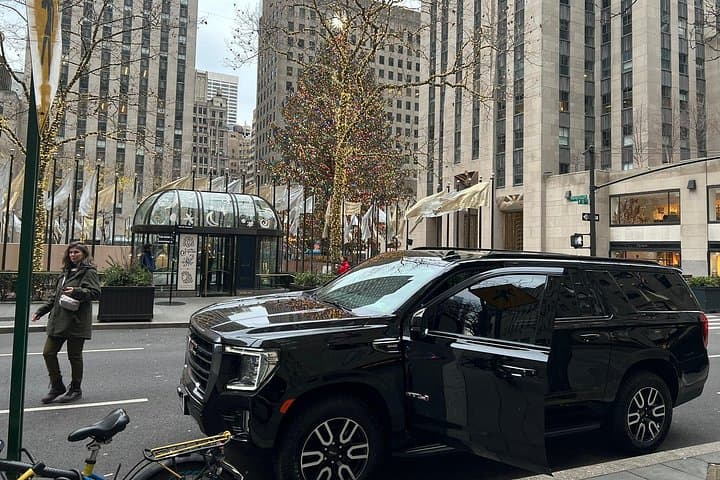 Private Black SUV Airport Transfer JFK LGA EWR to Manhattan – Executive One-Way photo 4