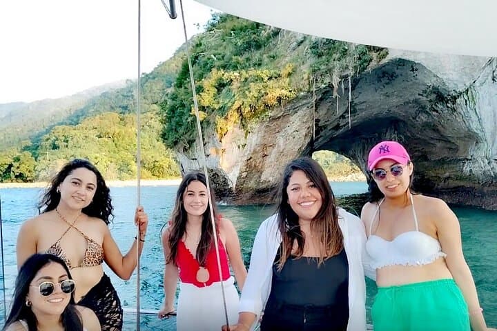 Private 4-Hour Whale Watching Tour in Puerto Vallarta — Best Time & What to Expect photo 5