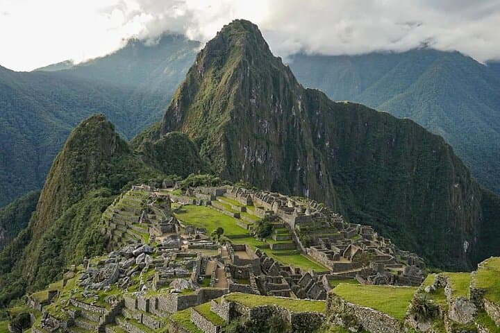 2-Day Short Inca Trail to Machu Picchu — Sunrise Through the Sun Gate