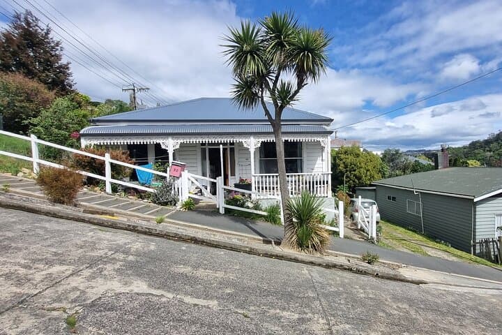 Dunedin City Highlights and Larnach Castle Tour — Otago Peninsula Views photo 6