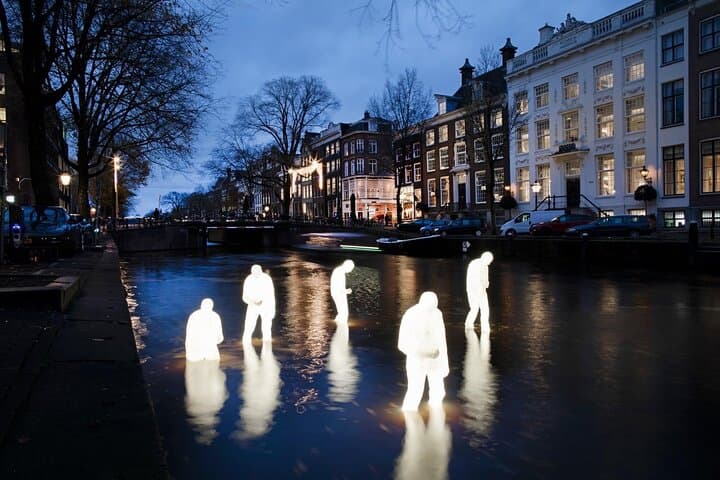 Amsterdam Light Festival Canal Cruise with Hot Snacks & Drinks photo 6