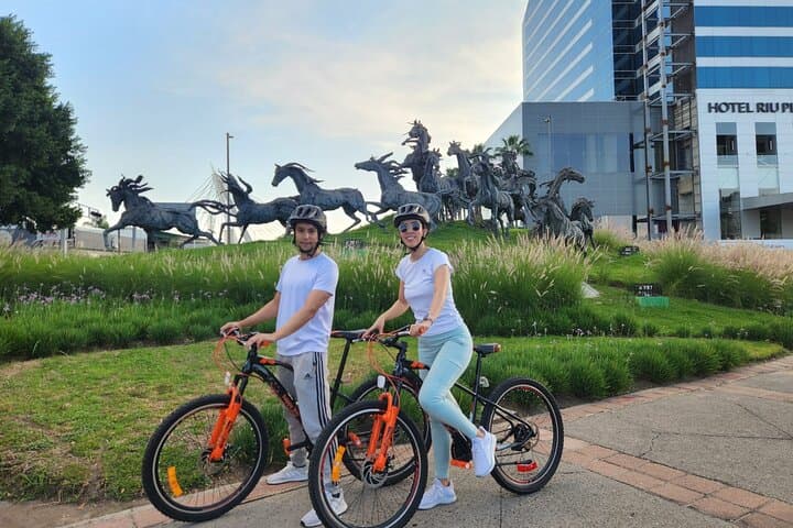 Explore Guadalajara by Bike: 3-Hour City Sights Bicycle Tour photo 3