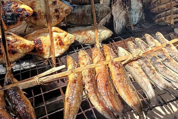 Phnom Penh Night Bites: Small-Group Street Food & Phsar Orussey Market Tour photo 4