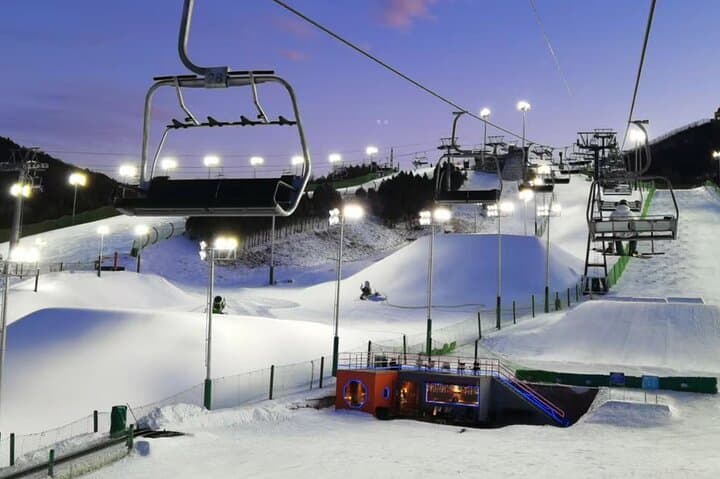 Day Trip to Beijing Nanshan Ski Resort: Transfers, Tickets & Terrain Guide photo 4
