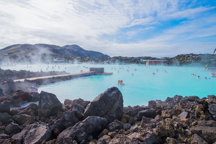 Private Reykjanes Tour — Bridge Between Continents, Geothermal Sites & Blue Lagoon photo 3