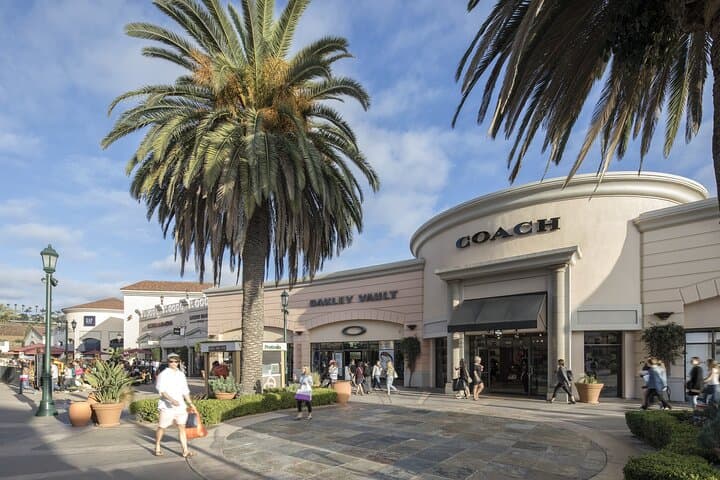 Private Shopping Shuttle from San Diego to Carlsbad Premium Outlets