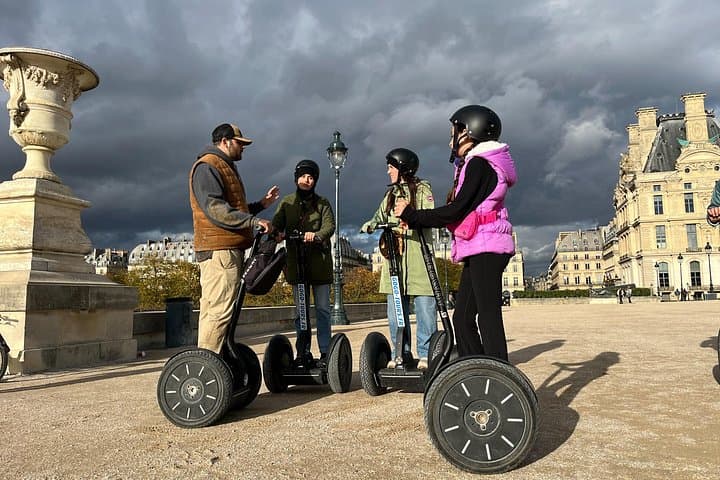 Glide Paris: 90-Min Segway Tour of Eiffel, Louvre & Champs-Élysées photo 3