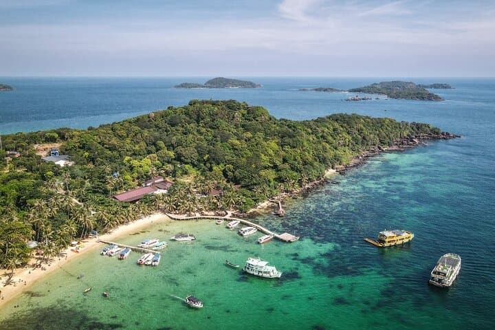 Phu Quoc Private Full-Day: Hon Thom Cable Car & 3-Island Snorkel photo 5