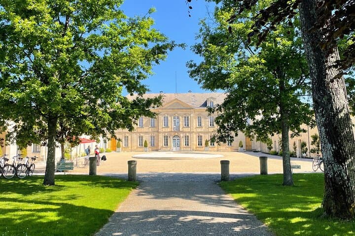Full-Day Bordeaux Gourmet Walking Tour and Médoc Grand Cru Wine Tasting photo 6