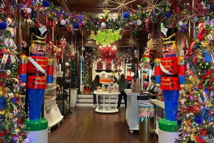 Make candy canes at Sweet Pete's: hands-on holiday workshop in Jacksonville photo 4