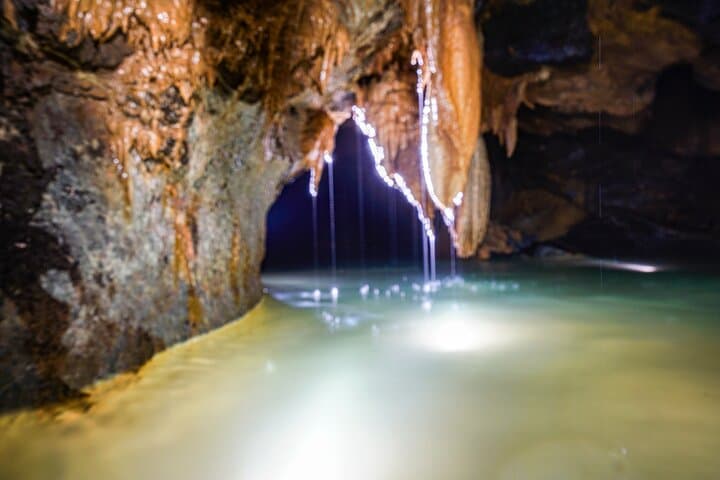 Private Kayak Through 4.5km of Phong Nha Cave — Full-Day Adventure photo 6