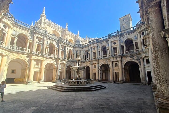 Templar's Castle, Nazaré and Óbidos: Day Trip from Lisbon photo 6