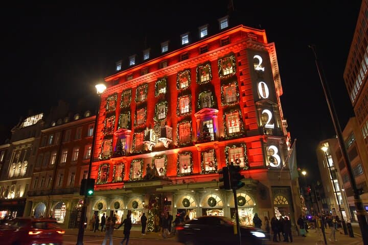 London Christmas Lights Private Walking Tour: Festive Lights & Historic Landmarks photo 2