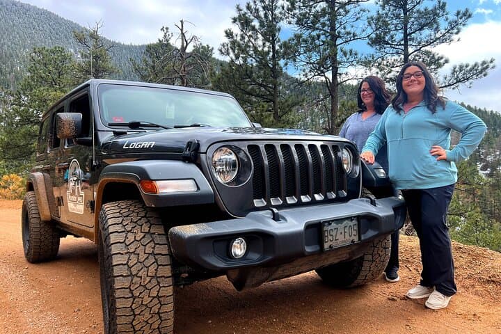 Explore Garden of the Gods and Manitou Springs on an Iconic Jeep Tour photo 4