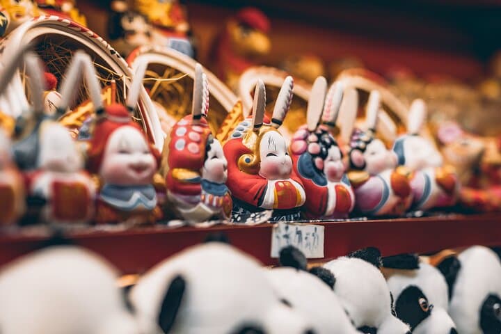 Beijing Hutong Food Walking Tour — Drum Tower, Snacks & Local Brewery photo 4