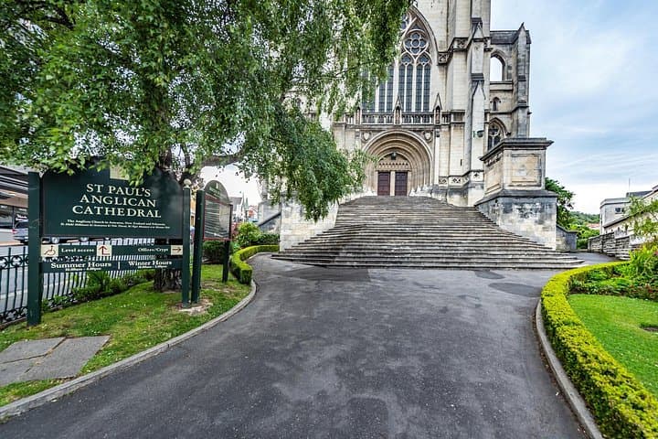Private Dunedin Family Walking Tour — Heritage, Gardens & City Sights photo 3