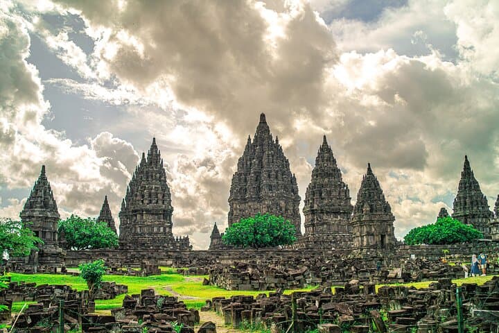 Private Borobudur and Prambanan Temple Tour from Yogyakarta photo 2