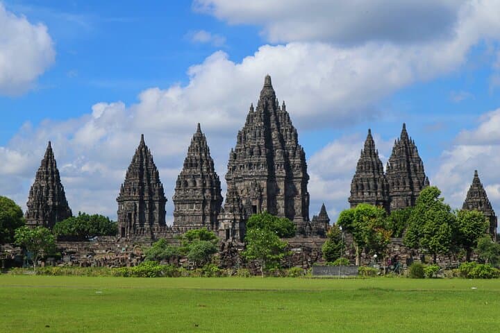 Private Borobudur and Prambanan Temple Tour from Yogyakarta photo 6