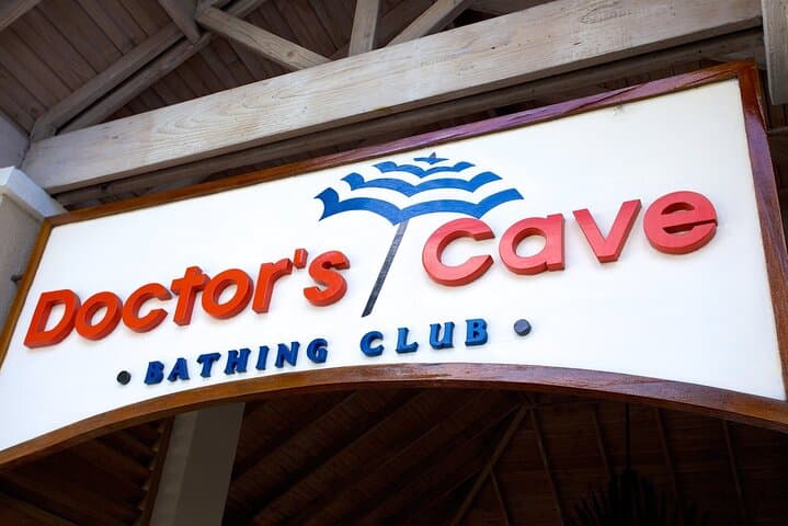 Doctors Cave Beach Montego Bay: Snorkel, Swim & Hip-Strip Shopping