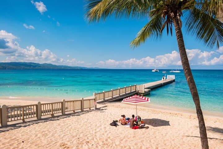 Doctors Cave Beach Montego Bay: Snorkel, Swim & Hip-Strip Shopping photo 4