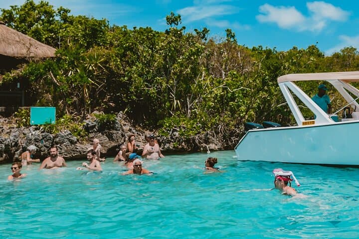 5-Islands Speedboat Cruise & Snorkeling from Trou d'Eau Douce: Blue Bay to Ile aux Cerfs photo 6