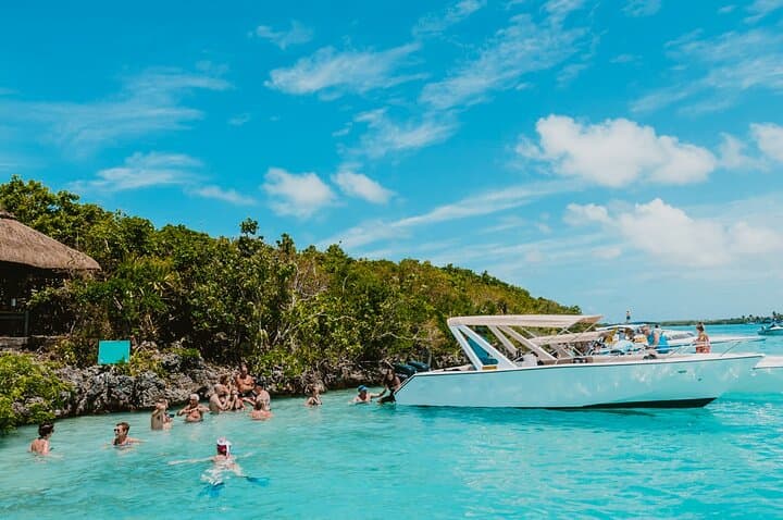 5-Islands Speedboat Cruise & Snorkeling from Trou d'Eau Douce: Blue Bay to Ile aux Cerfs