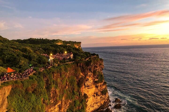 Uluwatu Sunset & Kecak Fire Dance: Jimbaran Bay Private Evening Tour