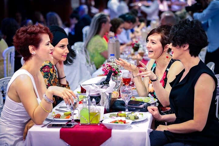 Istanbul Bosphorus Dinner Cruise: Nighttime Dinner, Folk Dance & DJ on the Strait