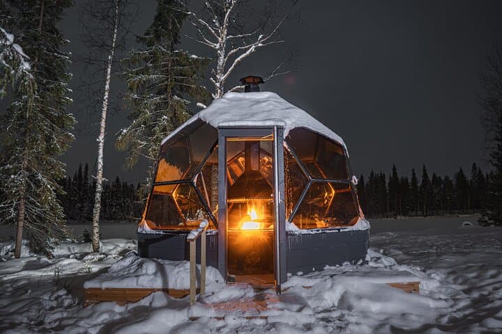 Northern Lights Dinner & Aurora Hunt near Rovaniemi: Glass-Igloo Experience photo 3