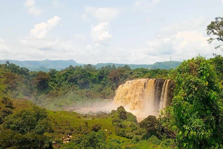 Bahir Dar & Blue Nile Falls: 2-Day Lake Tana Monasteries and Waterfall Tour