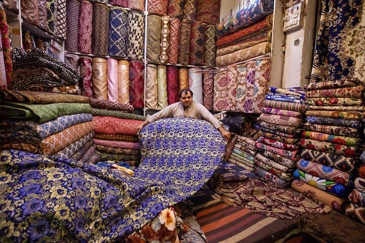 Half-Day Private Ladies' Shopping Tour in Lahore: Insider Guide to Anarkali, Malls & Food Street photo 2