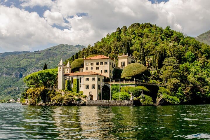 Private 2‑Hour Motorboat Tour of Lake Como from Bellagio: Villas, Views & Sunset Aperitif photo 5