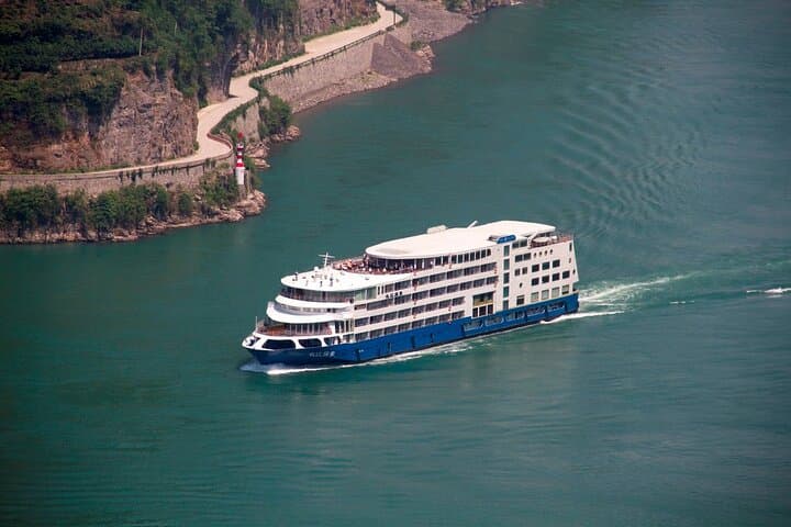 Yangzi Explorer: 5-Day Yangtze River Cruise from Yichang to Chongqing photo 1