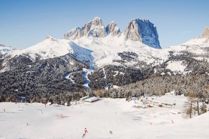 Sellaronda Ski Safari: Guided Full-Day Ski Tour Around the Sella Massif