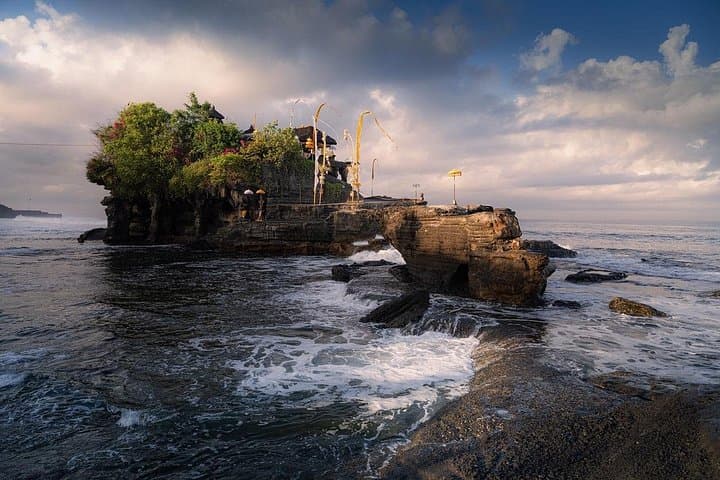 Full-Day Private Tour: Tanah Lot, Jatiluwih Rice Terraces & Bedugul Lakes photo 1