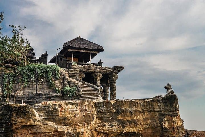 Full-Day Private Tour: Tanah Lot, Jatiluwih Rice Terraces & Bedugul Lakes photo 3