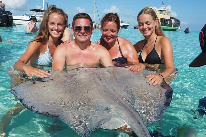 Seven Mile Beach, Stingray City & Coral Gardens: Small-Group Snorkel Tour in Grand Cayman photo 1
