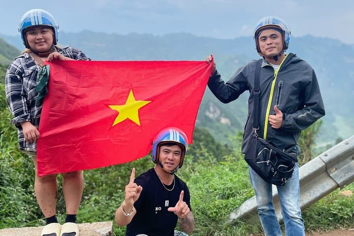 Ha Giang Two-Day Loop: Ma Pi Leng, Dong Van & Nho Que River Tour